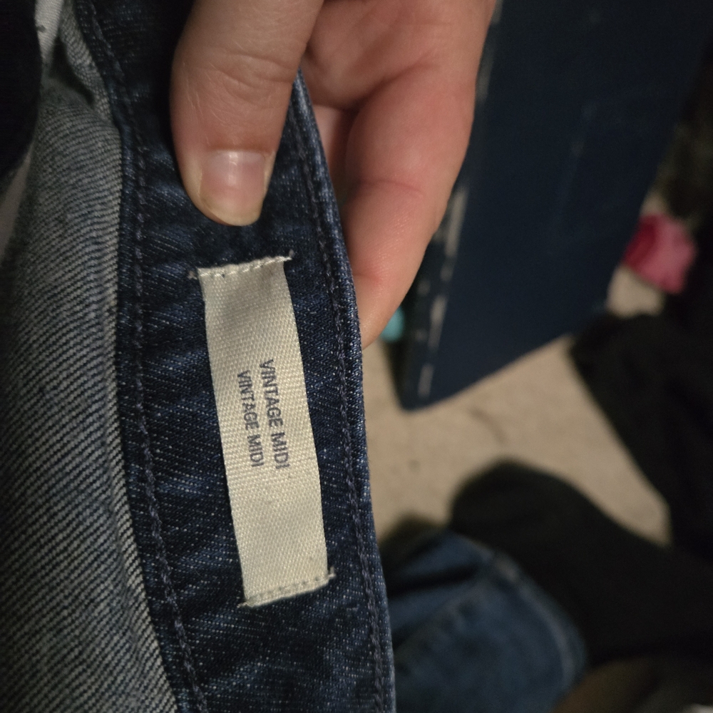 Universal Thread Shorts - Picture 3 of 4